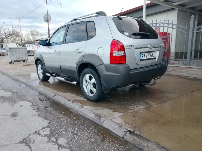 Hyundai Tucson 2.0 CRDI/4* 4, снимка 5 - Автомобили и джипове - 48360951