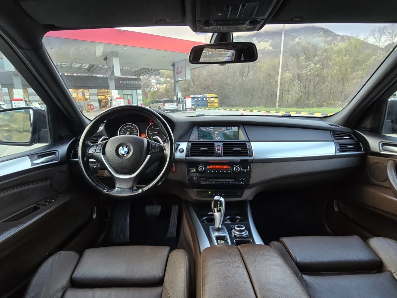 BMW X5 Топ състояние Facelift 8 скорости, снимка 10 - Автомобили и джипове - 52681047