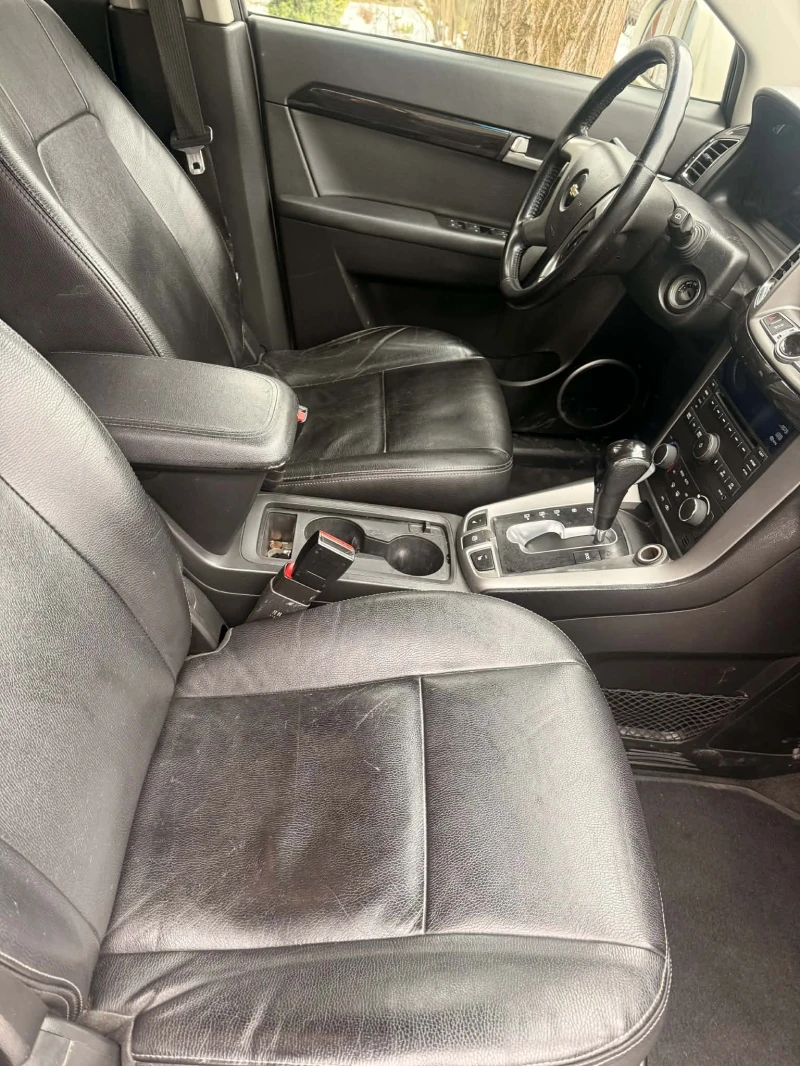 Chevrolet Captiva, снимка 8 - Автомобили и джипове - 53215555