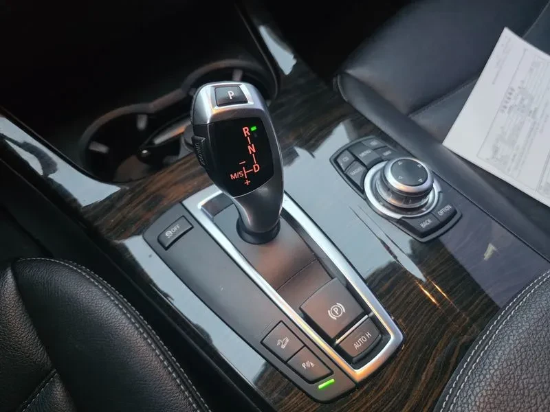 BMW X3 20D High, снимка 9 - Автомобили и джипове - 54222781