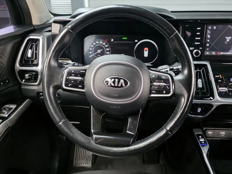 Kia Sorento Diesel 2.2 4WD| 360| DIST| ОБДУХ| DIGITAL, снимка 13 - Автомобили и джипове - 55736734