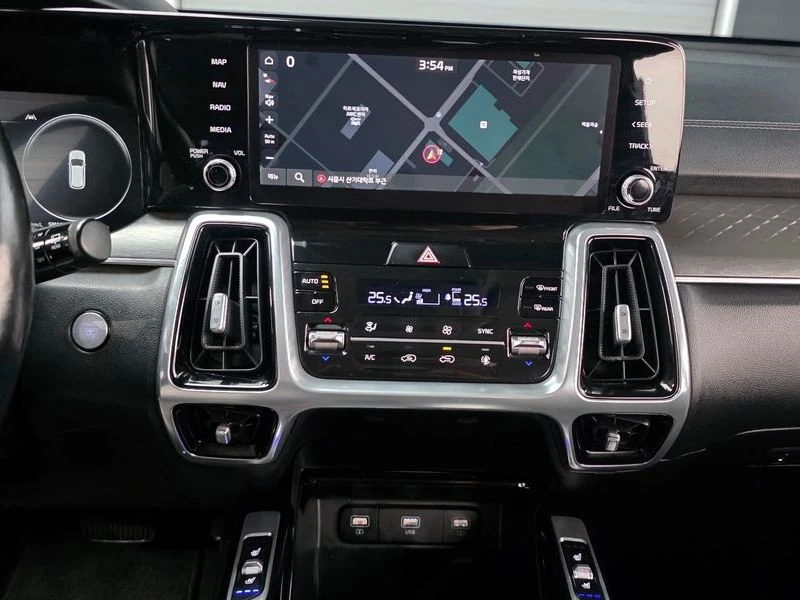 Kia Sorento Diesel 2.2 4WD| 360| DIST| ОБДУХ| DIGITAL, снимка 17 - Автомобили и джипове - 55736734