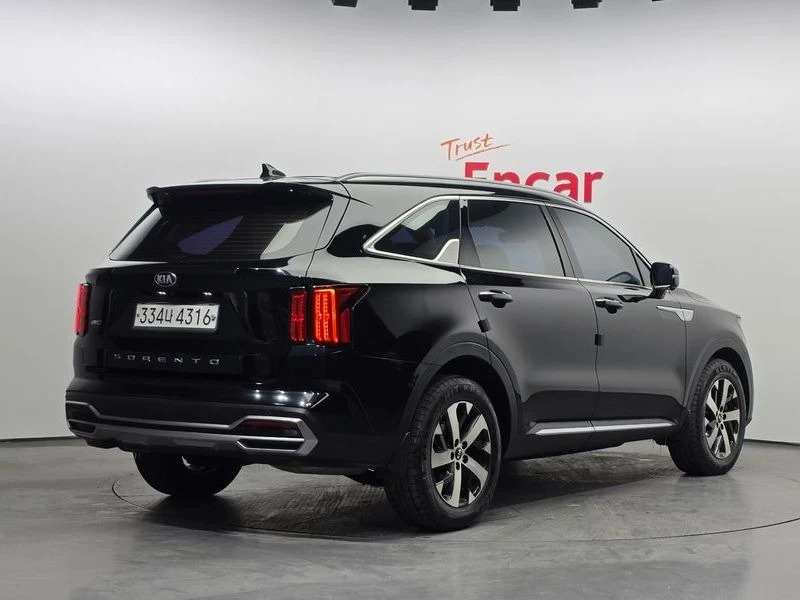 Kia Sorento Diesel 2.2 4WD| 360| DIST| ОБДУХ| DIGITAL, снимка 2 - Автомобили и джипове - 55736734