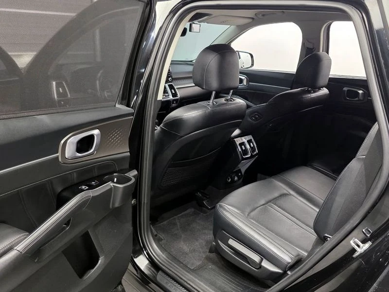 Kia Sorento Diesel 2.2 4WD| 360| DIST| ОБДУХ| DIGITAL, снимка 11 - Автомобили и джипове - 55736734
