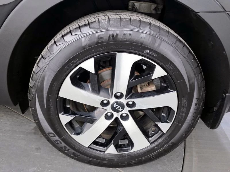Kia Sorento Diesel 2.2 4WD| 360| DIST| ОБДУХ| DIGITAL, снимка 5 - Автомобили и джипове - 55736734