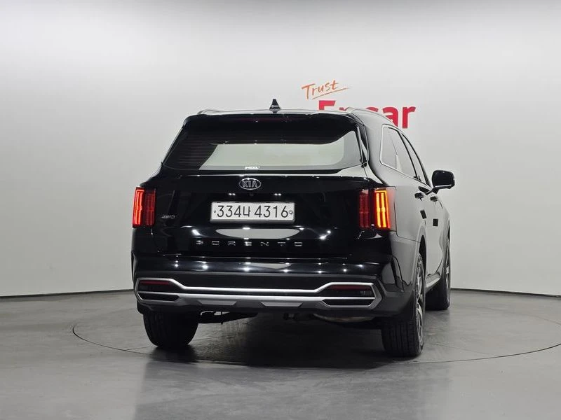 Kia Sorento Diesel 2.2 4WD| 360| DIST| ОБДУХ| DIGITAL, снимка 4 - Автомобили и джипове - 55736734