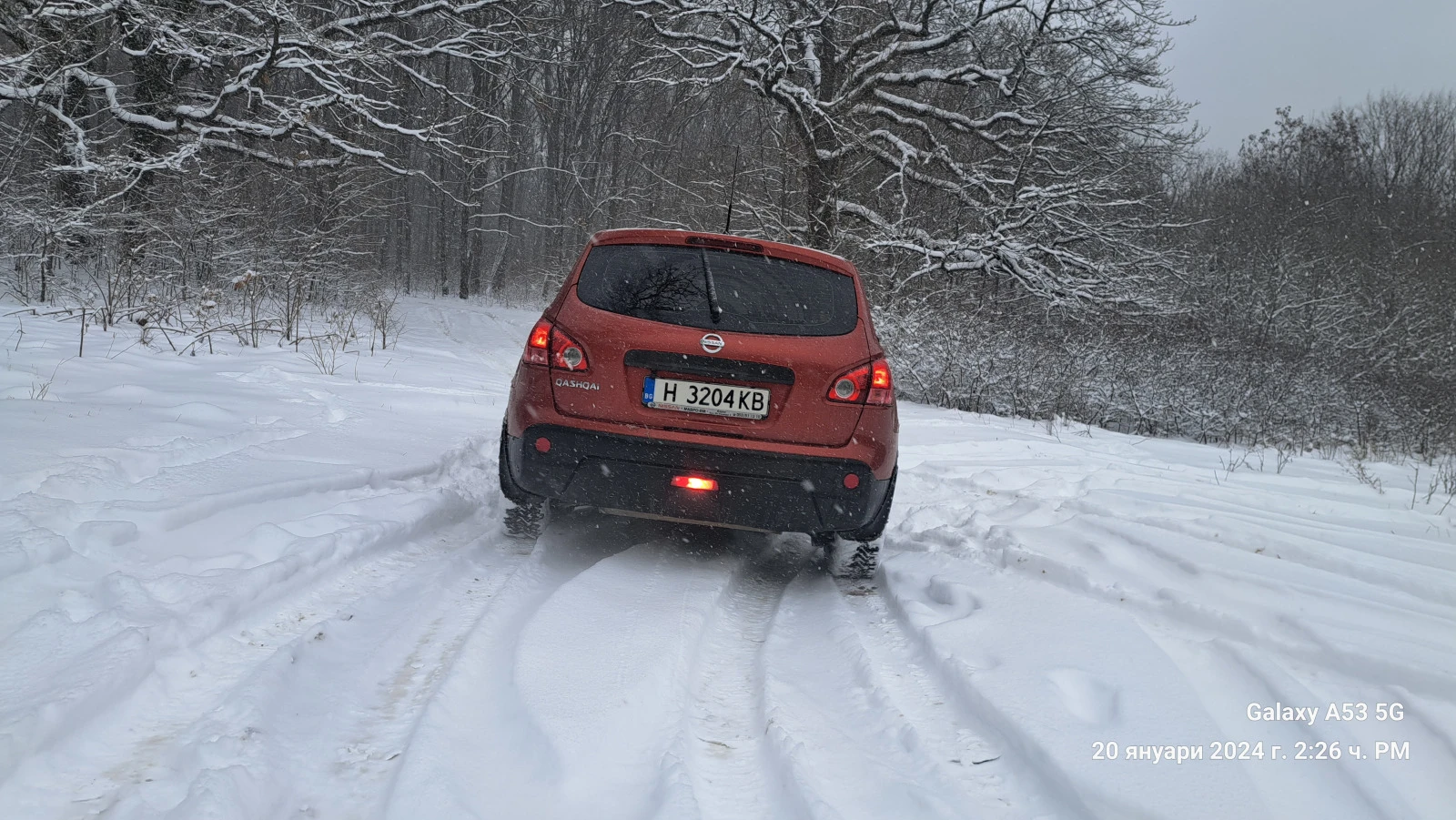 Nissan Qashqai 2.0i - изображение 5