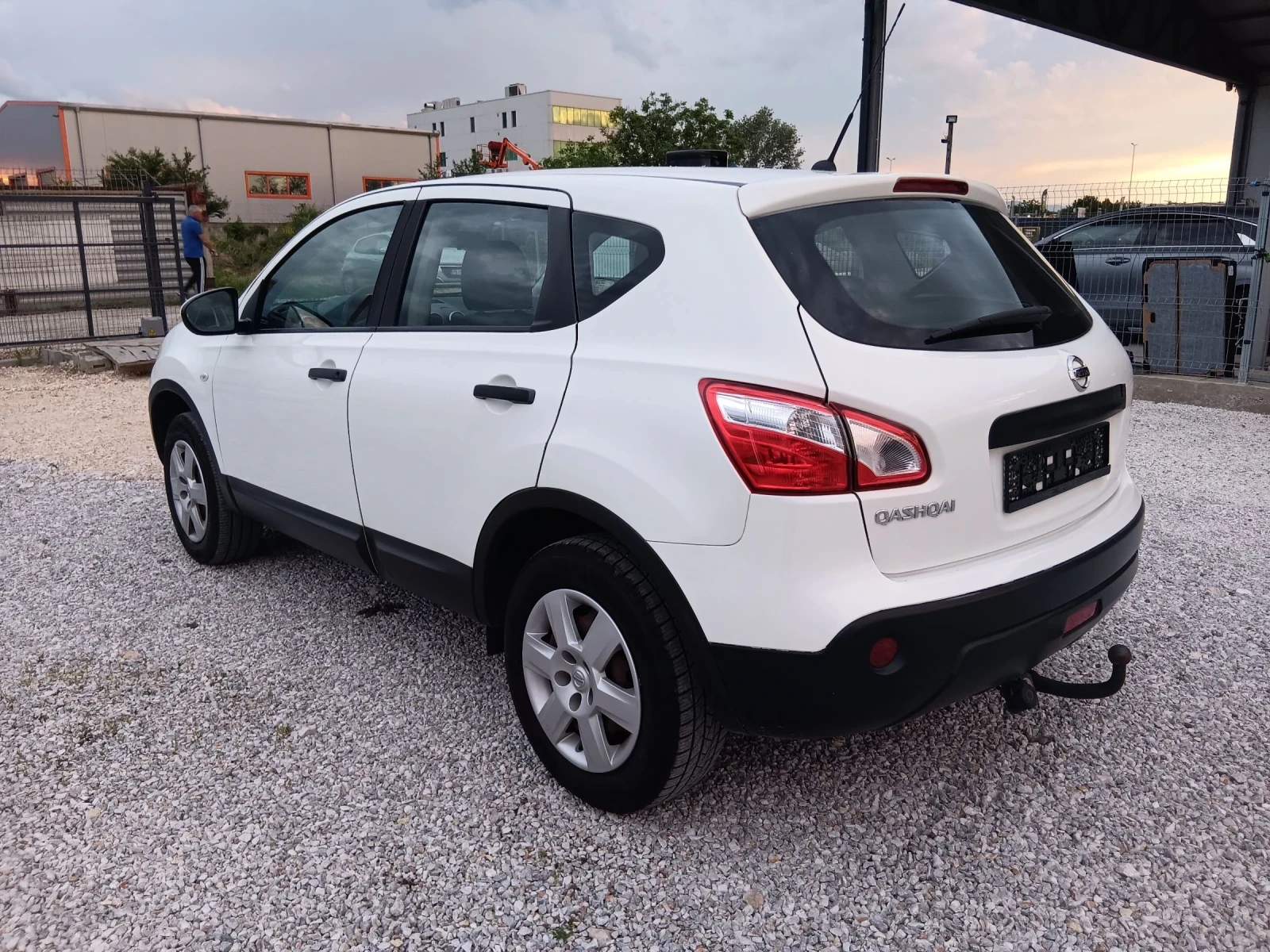 Nissan Qashqai 1.6i Facelift  - изображение 5