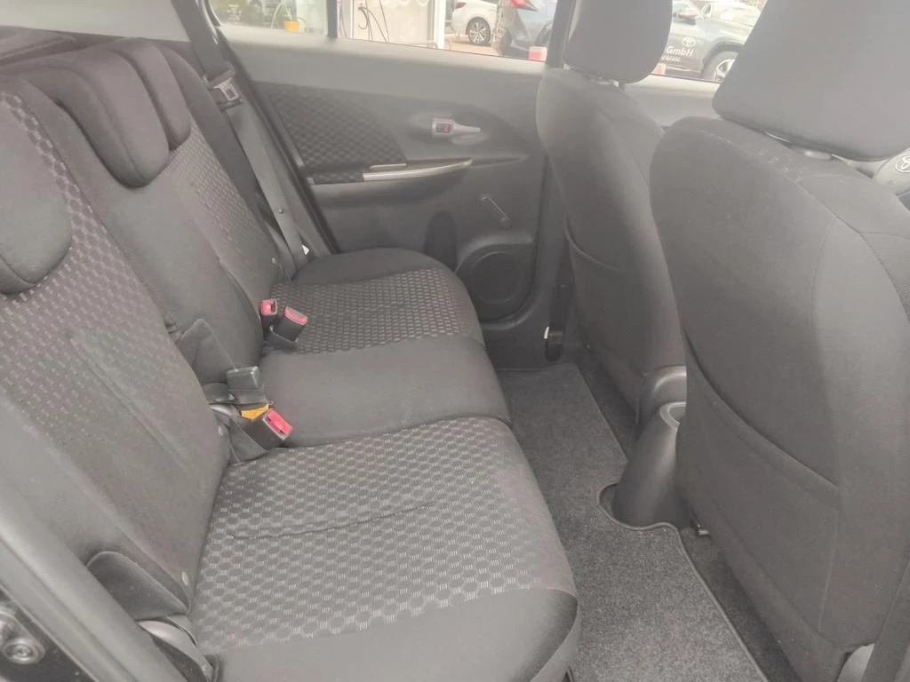Toyota Urban Cruiser 1.4 - изображение 7