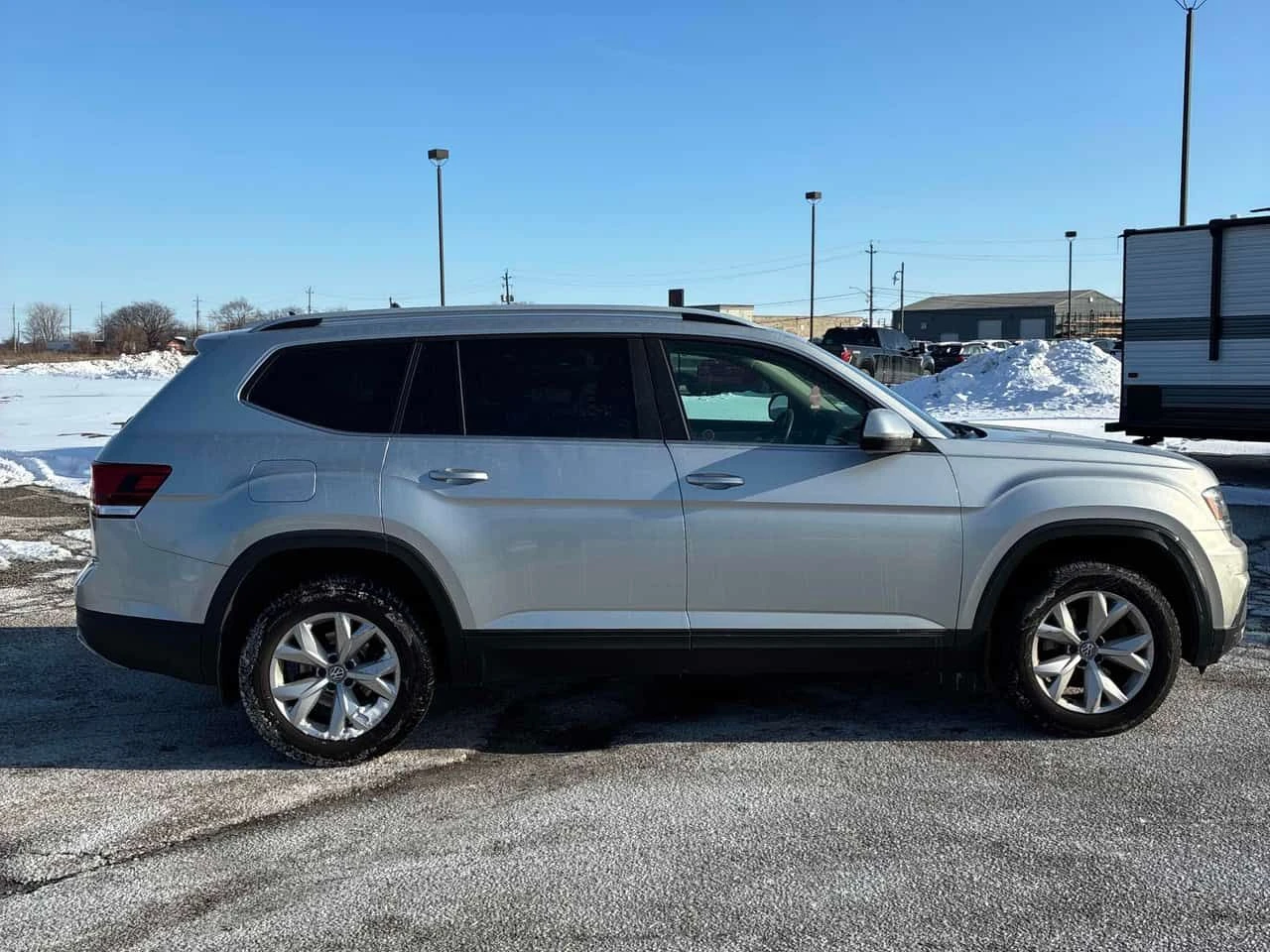 VW Atlas * Trendline * CARFAX * ЦЕНА ДО БГ, снимка 3 - Автомобили и джипове - 53740680