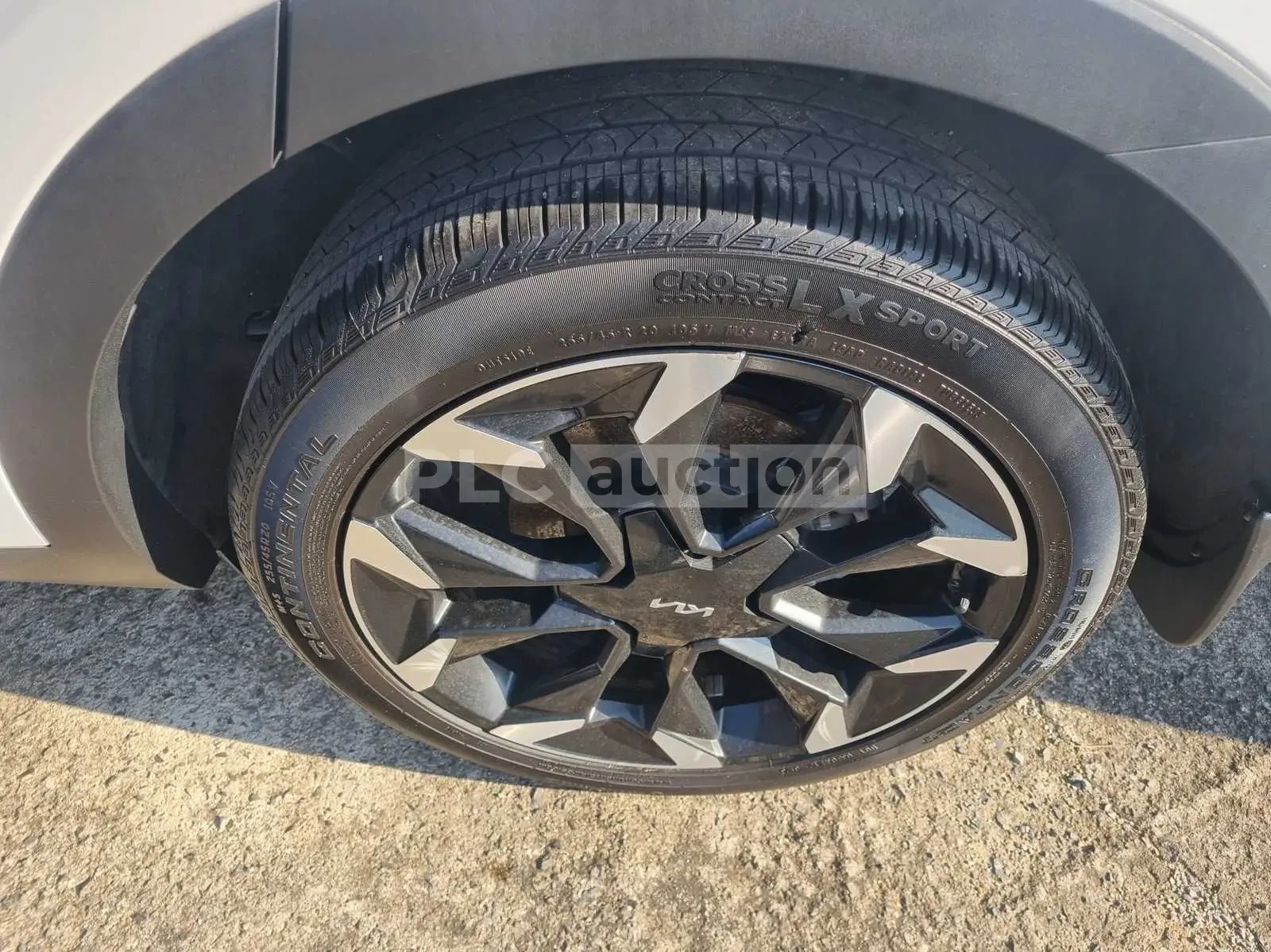 Kia Sorento 2.2 4x4| КАМЕРА| ОБДУХВАНЕ| 7 МЕСТА| ВКЛ.ТЕХНОТЕСТ, снимка 16 - Автомобили и джипове - 54686076