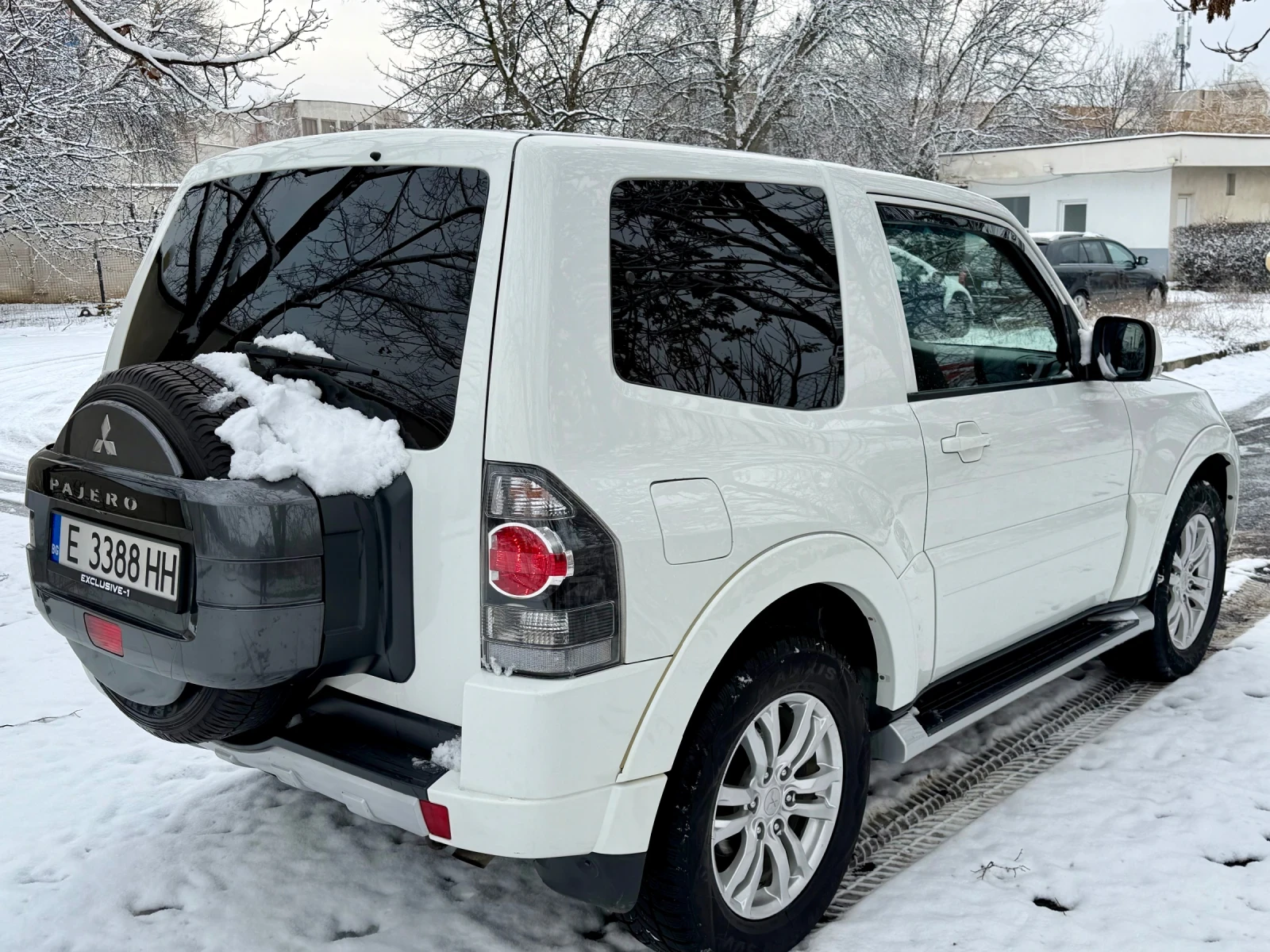 Mitsubishi Pajero 3.2 DI-D EVRO6, снимка 8 - Автомобили и джипове - 54730906