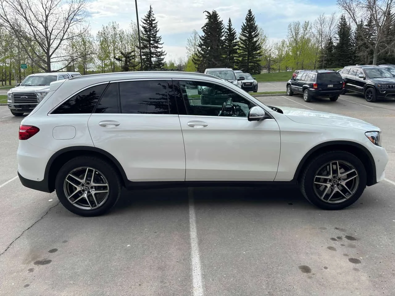 Mercedes-Benz GLC 300 ПОДГРЕВИ * ПАНО * KEYLESS * АВТОКРЕДИТ, снимка 3 - Автомобили и джипове - 55015428
