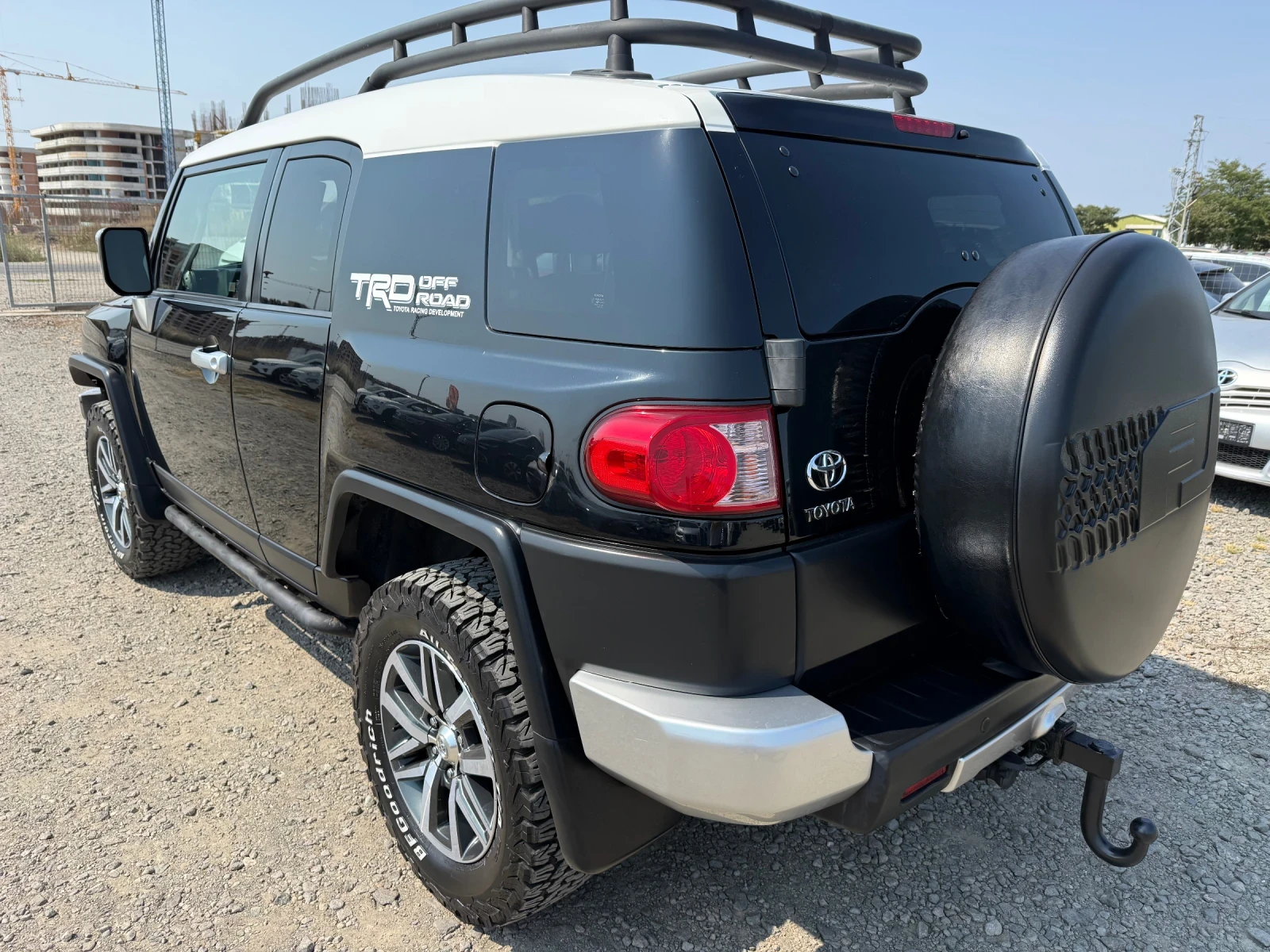 Toyota Fj cruiser 4.0i CH AUTOMAT 4x4, снимка 6 - Автомобили и джипове - 56129488