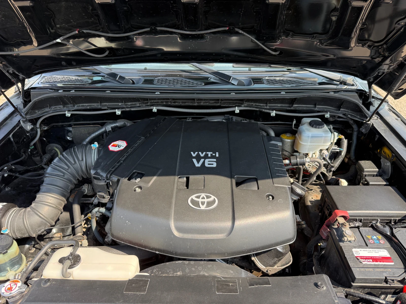 Toyota Fj cruiser 4.0i CH AUTOMAT 4x4, снимка 13 - Автомобили и джипове - 56129488