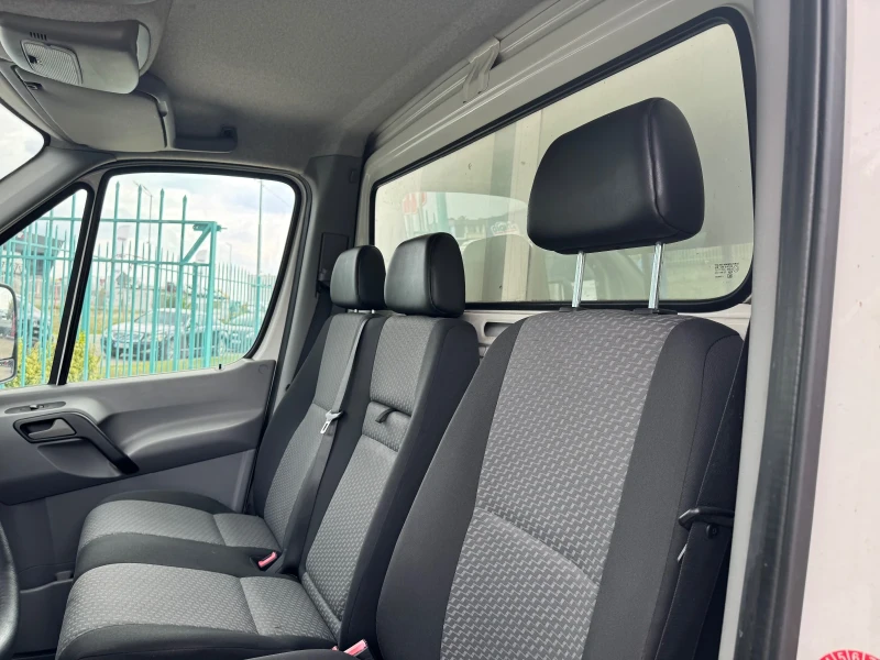 VW Crafter 2.0TDI* Хладилен + Ток* 3.50 метра фургон, снимка 4 - Бусове и автобуси - 41864136