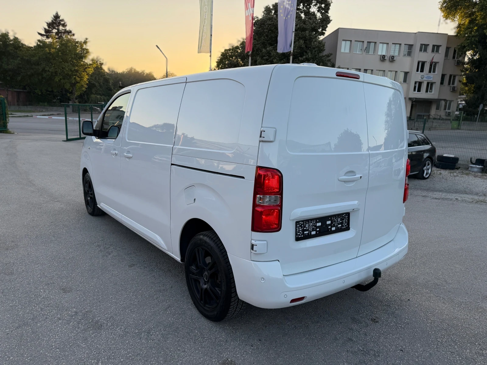 Peugeot Expert 2.0HDI 177k.c. + Швейцария+ , снимка 6 - Бусове и автобуси - 55547078