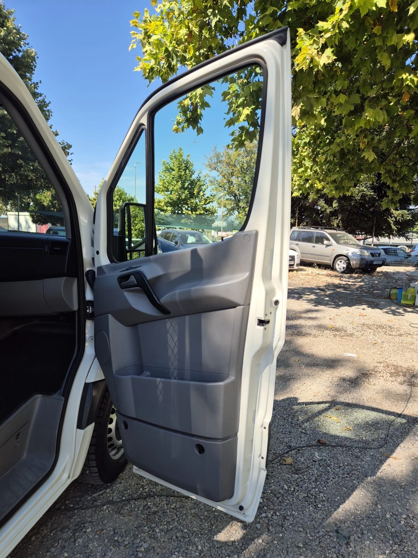 VW Crafter 2.5tdi+ Klima-Navi, снимка 8 - Бусове и автобуси - 55740013