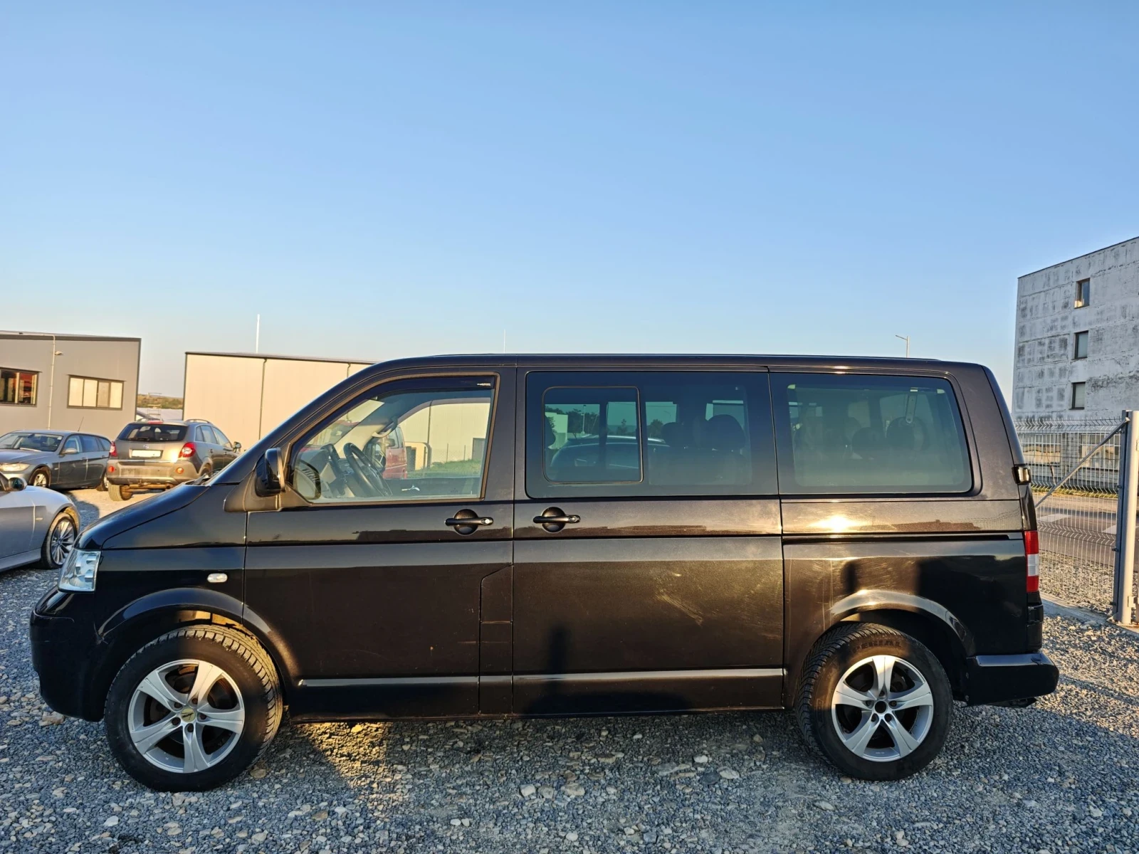 VW T5 Пътнически Caravelle!, снимка 8 - Бусове и автобуси - 55747254