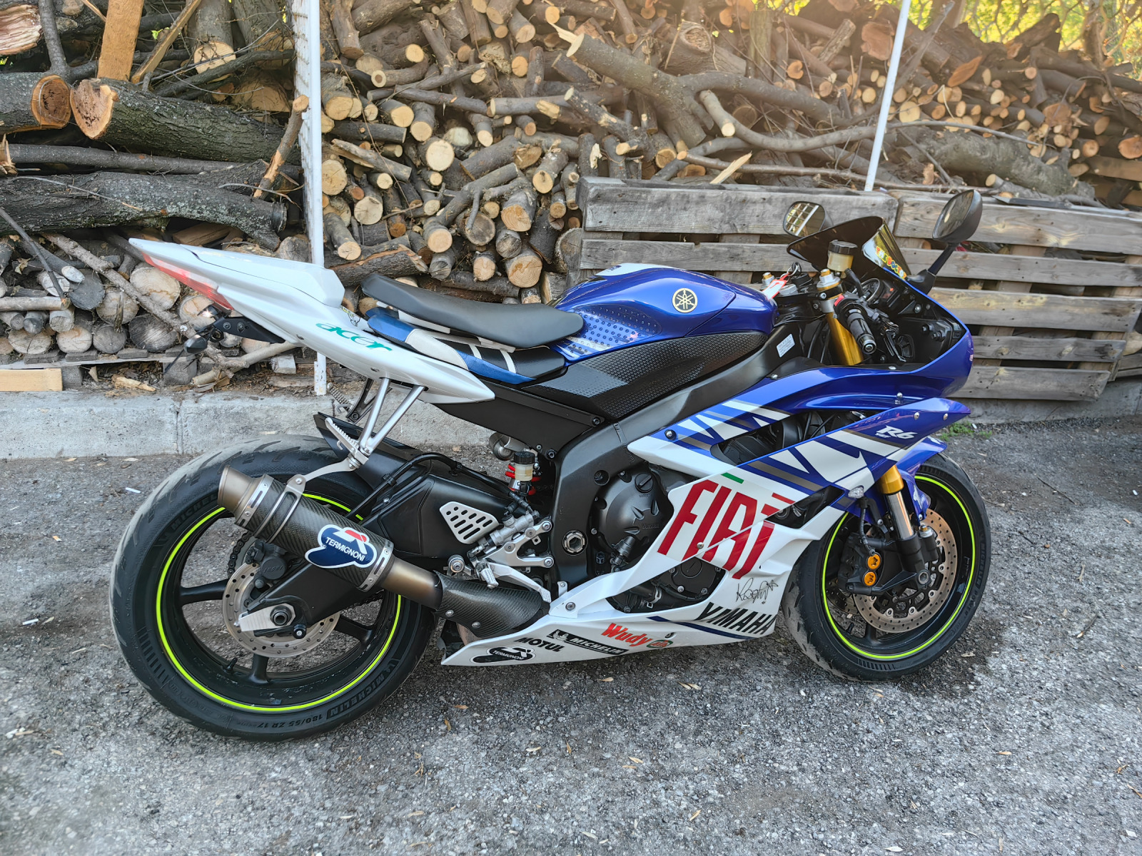 Yamaha YZF-R6 Replica Valentino Rossi 46 - изображение 4