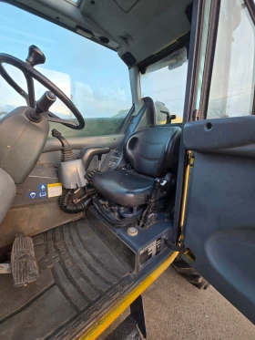 Телескопичен товарач New Holland LM 430 ATPTHC, снимка 14