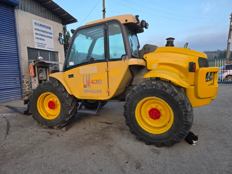 Телескопичен товарач New Holland LM 430 ATPTHC, снимка 17 - Селскостопанска техника - 52503265