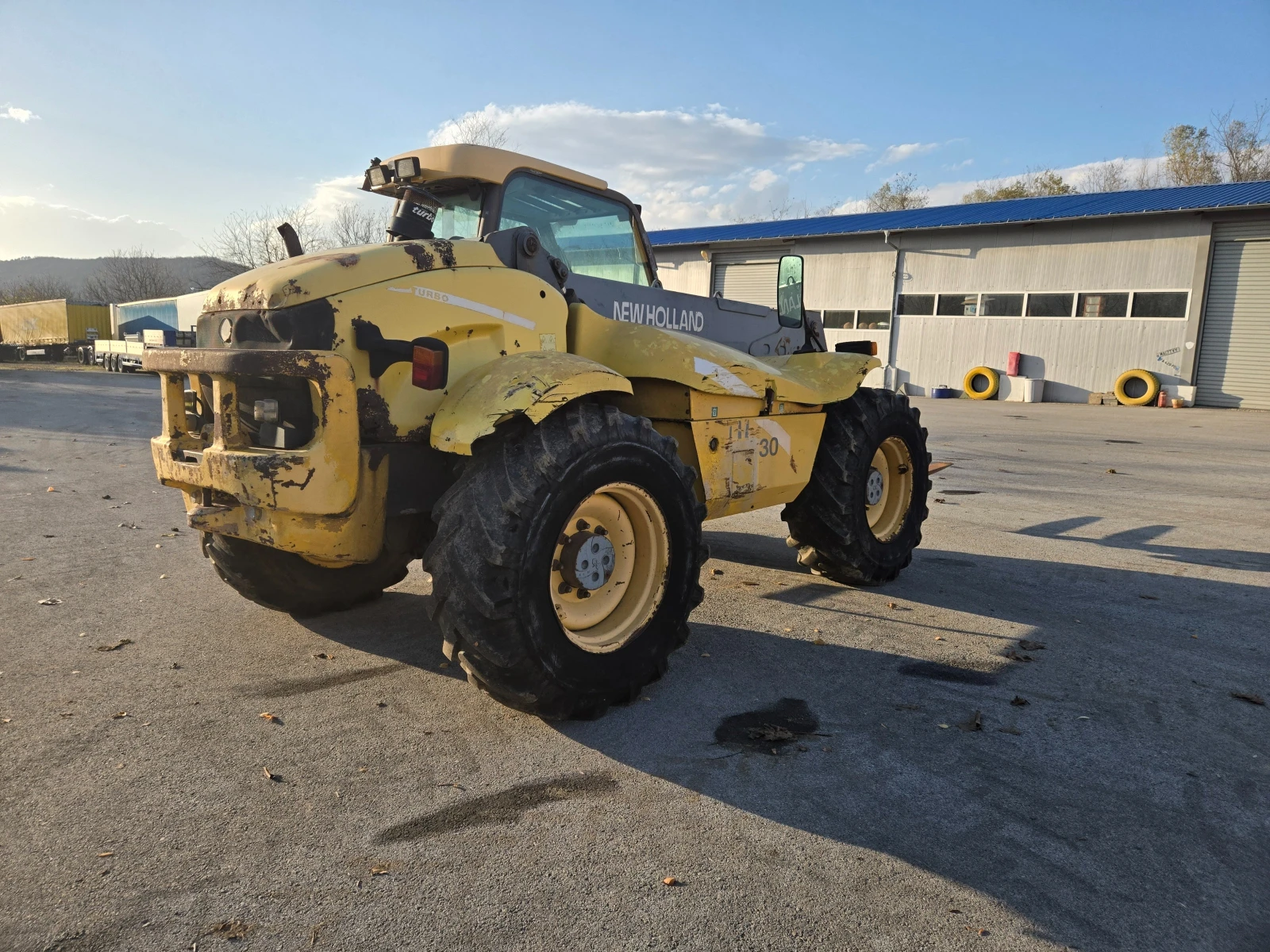 Телескопичен товарач New Holland LM 430 ATPTHC - изображение 2