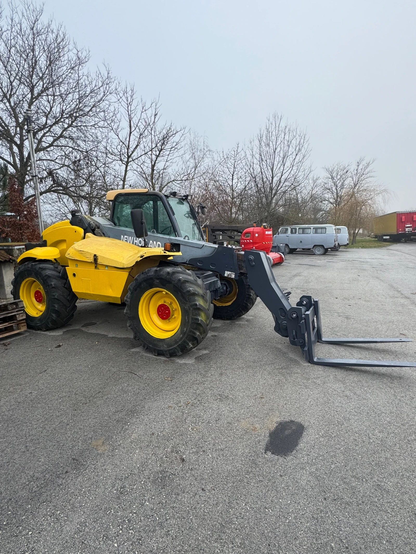 Телескопичен товарач New Holland LM 430 ATPTHC - изображение 3