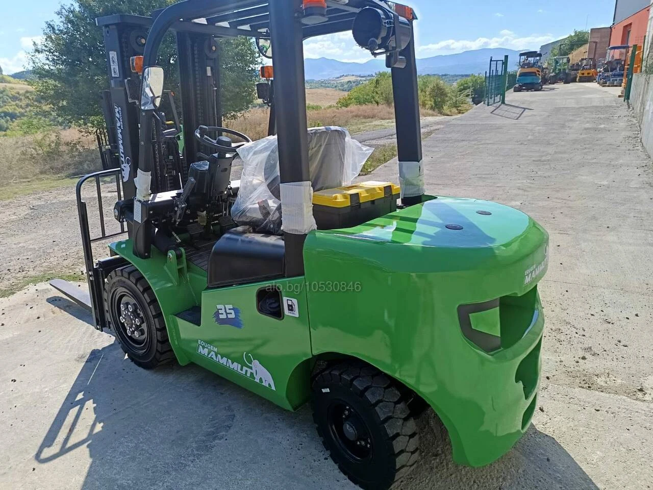 ������� Komatsu  ���� �������� 3, 5 ���� | Mobile.bg � ����������� 5