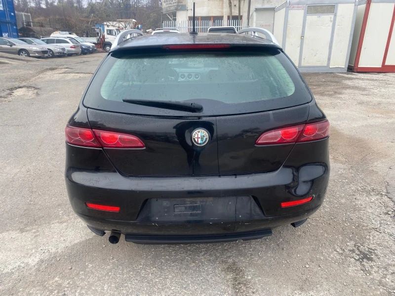 Alfa Romeo 159 sportwagon 1.9JTDm 16v + Navigacia, снимка 4 - Автомобили и джипове - 46743533