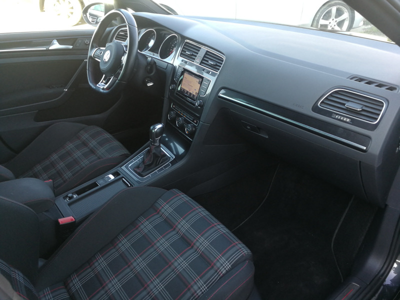 VW Golf GTI 80 000km., снимка 10 - Автомобили и джипове - 39067797
