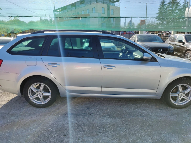 Skoda Octavia 1.6TDI NAVI+ MEDIA DISTRONIC , снимка 7 - Автомобили и джипове - 42472214