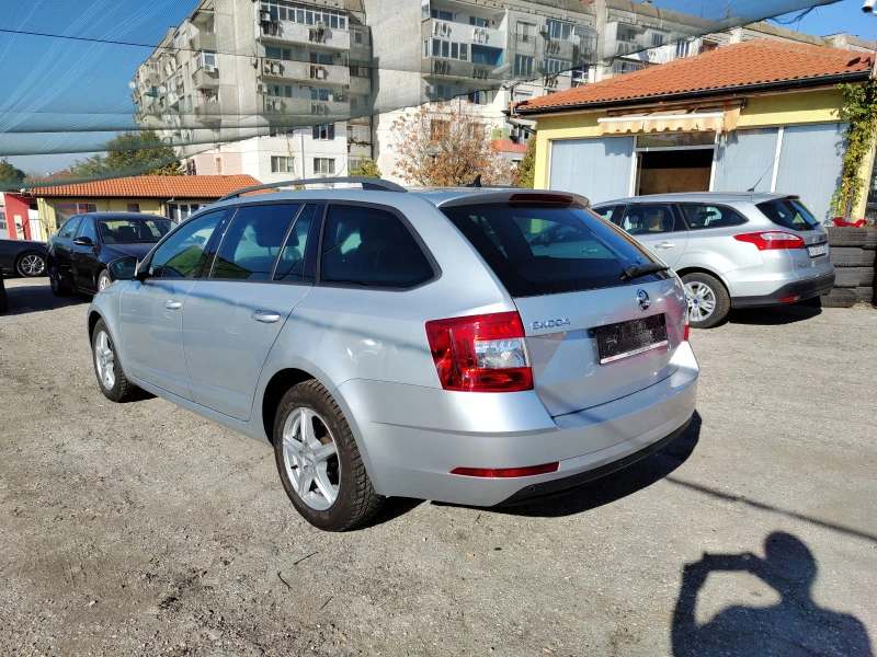 Skoda Octavia 1.6TDI NAVI+ MEDIA DISTRONIC , снимка 4 - Автомобили и джипове - 42472214