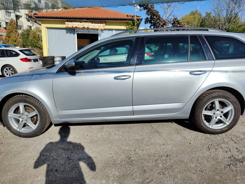 Skoda Octavia 1.6TDI NAVI+ MEDIA DISTRONIC , снимка 3 - Автомобили и джипове - 42472214