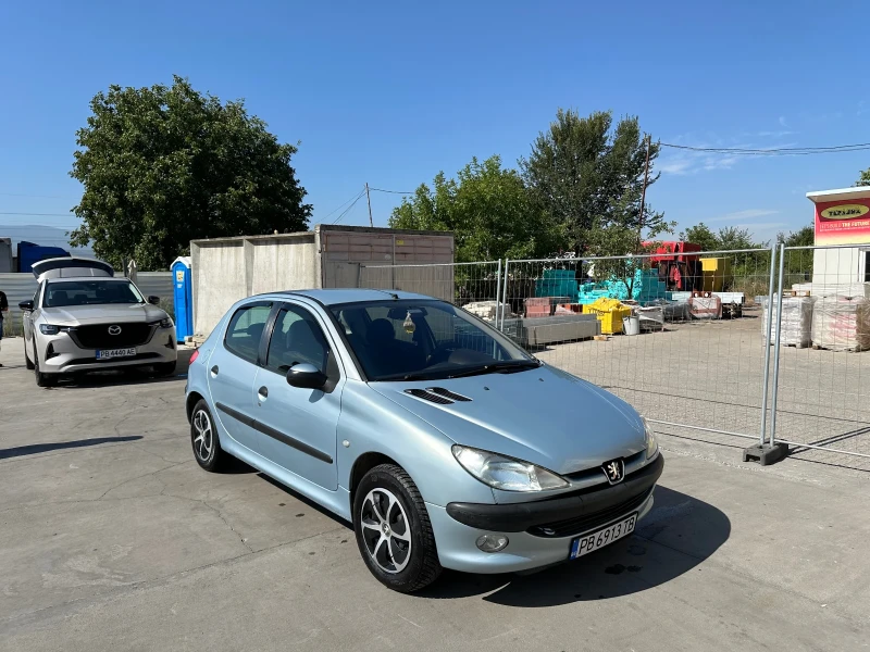 Peugeot 206 1.4 75 коня Бензин/Газ СПЕШНО, снимка 1 - Автомобили и джипове - 47164340