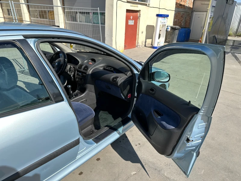 Peugeot 206 1.4 75 коня Бензин/Газ СПЕШНО, снимка 9 - Автомобили и джипове - 47164340