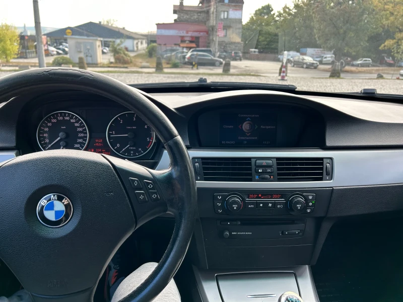 BMW 320, снимка 7 - Автомобили и джипове - 47244825