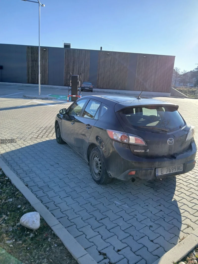 Mazda 3, снимка 2 - Автомобили и джипове - 48364221