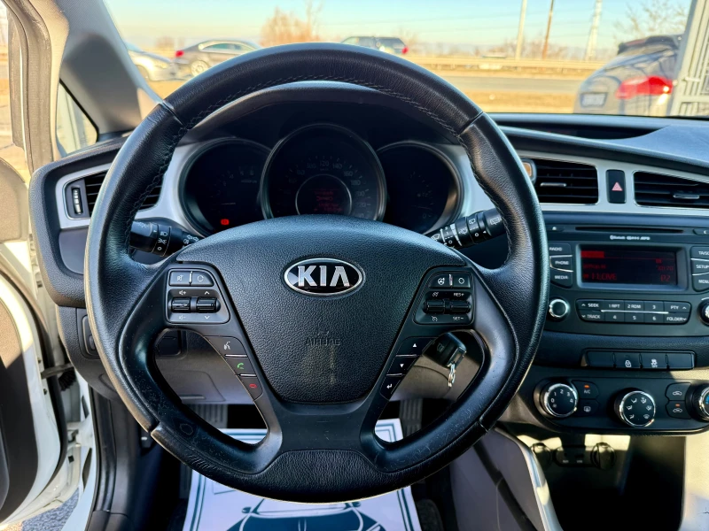 Kia Ceed 1.6 CRDI ТОП СЪСТОЯНИЕ , снимка 13 - Автомобили и джипове - 48409712