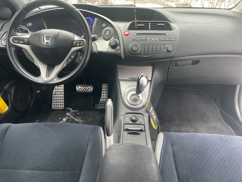 Honda Civic 1.8i 140hp, снимка 4 - Автомобили и джипове - 49171603