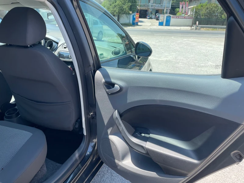 Seat Ibiza 1.2 BENZIN, снимка 10 - Автомобили и джипове - 51016313