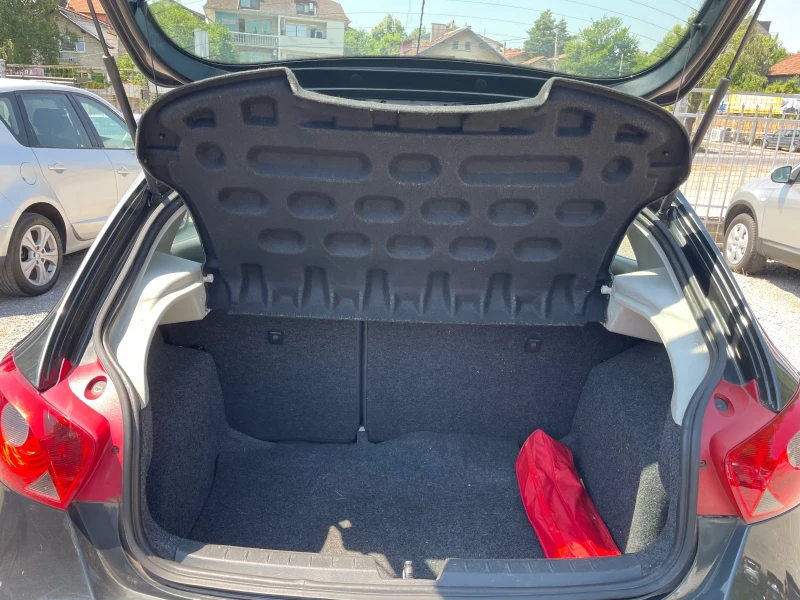 Seat Ibiza 1.2 BENZIN, снимка 11 - Автомобили и джипове - 51016313