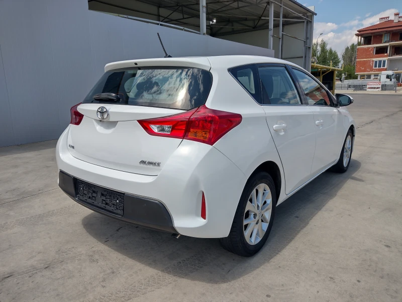 Toyota Auris 1.4 D-4D* 6ск.* Камера* , снимка 5 - Автомобили и джипове - 51075389