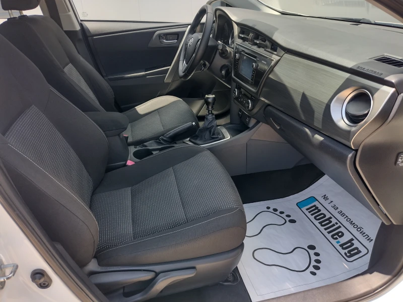 Toyota Auris 1.4 D-4D* 6ск.* Камера* , снимка 9 - Автомобили и джипове - 51075389
