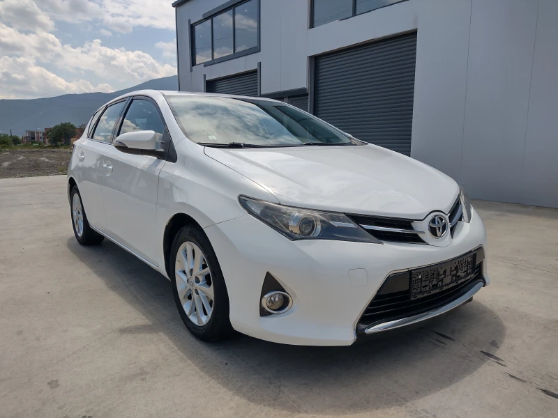 Toyota Auris 1.4 D-4D* 6ск.* Камера* , снимка 7 - Автомобили и джипове - 51075389