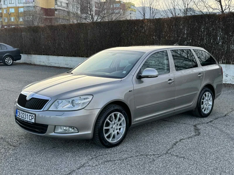 Skoda Octavia 2, 0 TDI DSG L&K, снимка 3 - Автомобили и джипове - 52406529