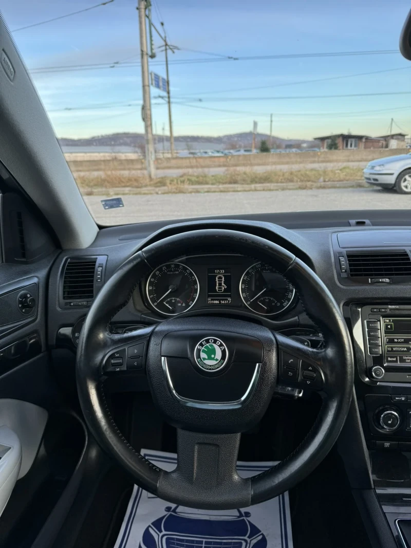 Skoda Octavia 2, 0 TDI DSG L&K, снимка 8 - Автомобили и джипове - 52406529