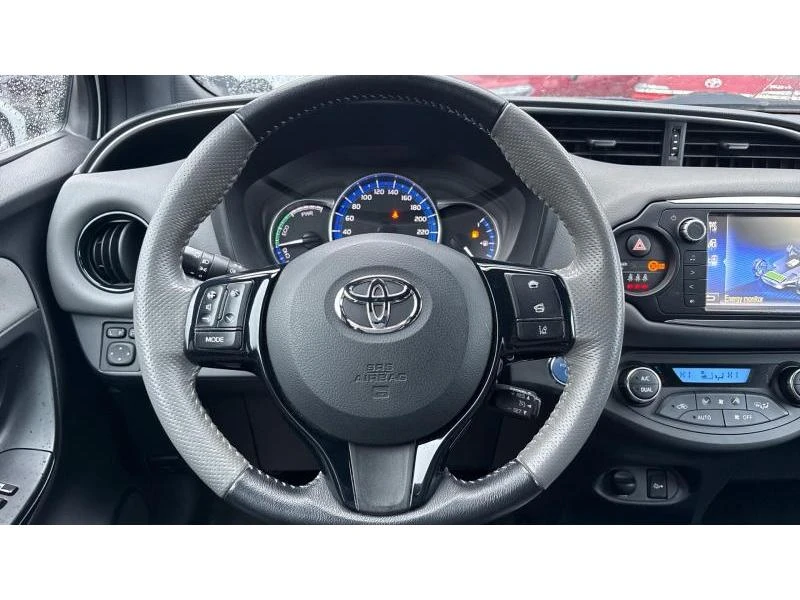 Toyota Yaris 1.5 HSD STYLE, снимка 13 - Автомобили и джипове - 53297752