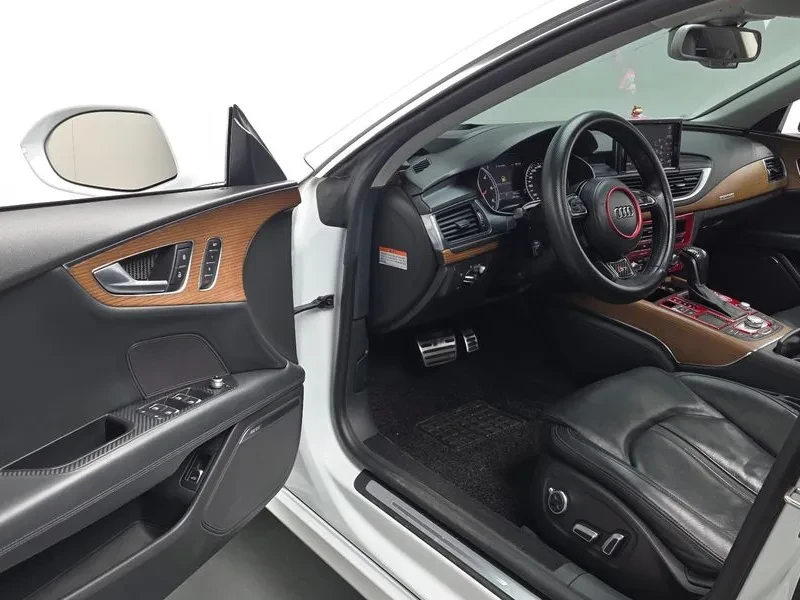 Audi A7 3.0 TDI Quattro - САМО 30% АВАНС, снимка 10 - Автомобили и джипове - 56158759
