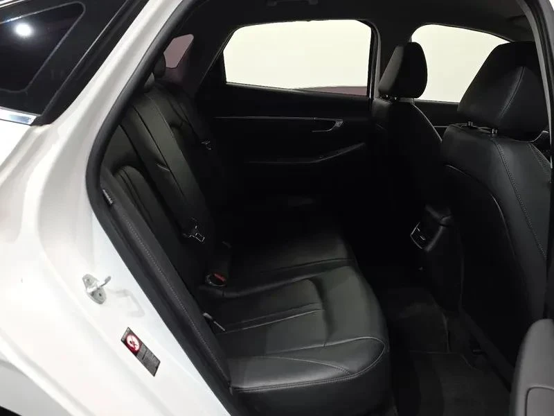 Hyundai Sonata, снимка 11 - Автомобили и джипове - 56687876